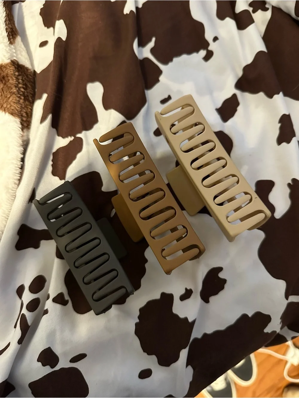 3 claw clips